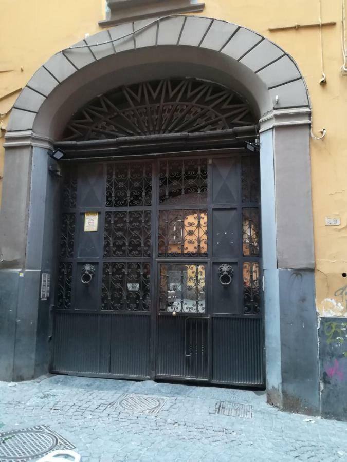 Casa Vacanze Sapienza 29 Napoli Esterno foto
