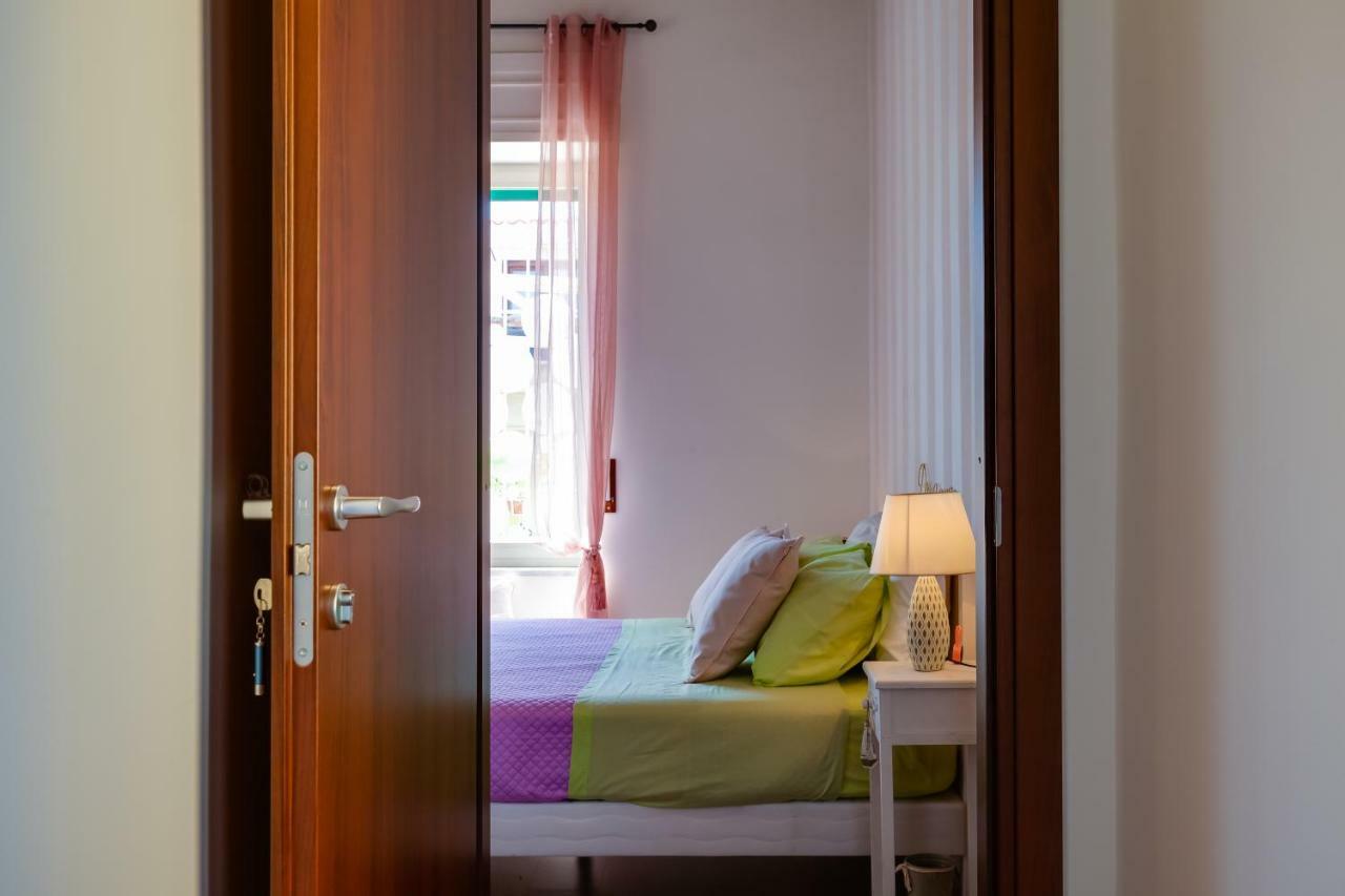 Casa Vacanze Sapienza 29 Napoli Esterno foto